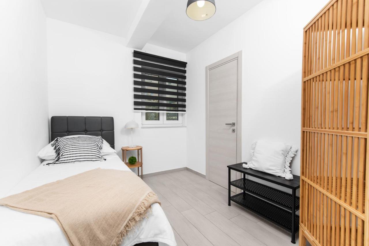 Apart Residence Galant Ровинь Экстерьер фото