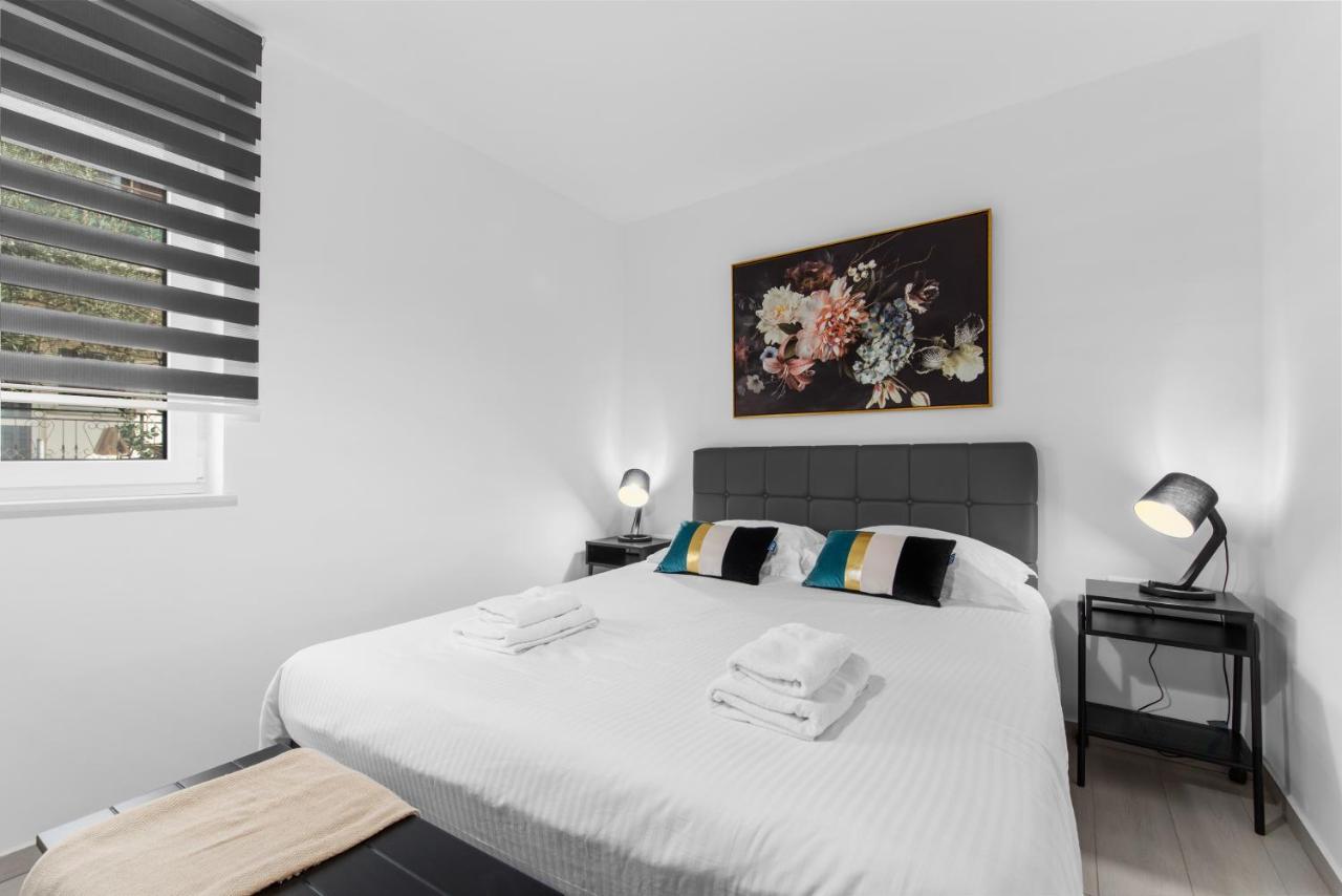 Apart Residence Galant Ровинь Экстерьер фото