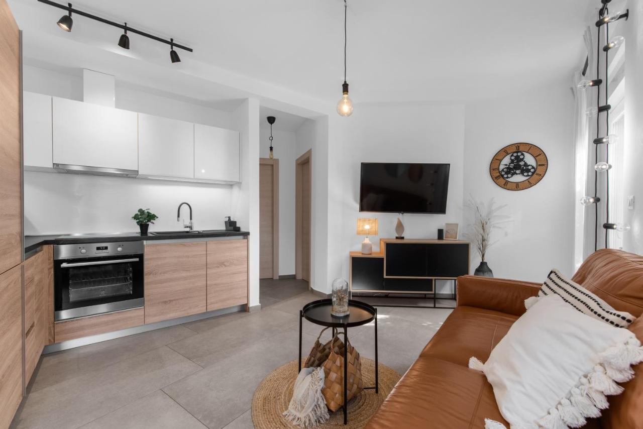 Apart Residence Galant Ровинь Экстерьер фото