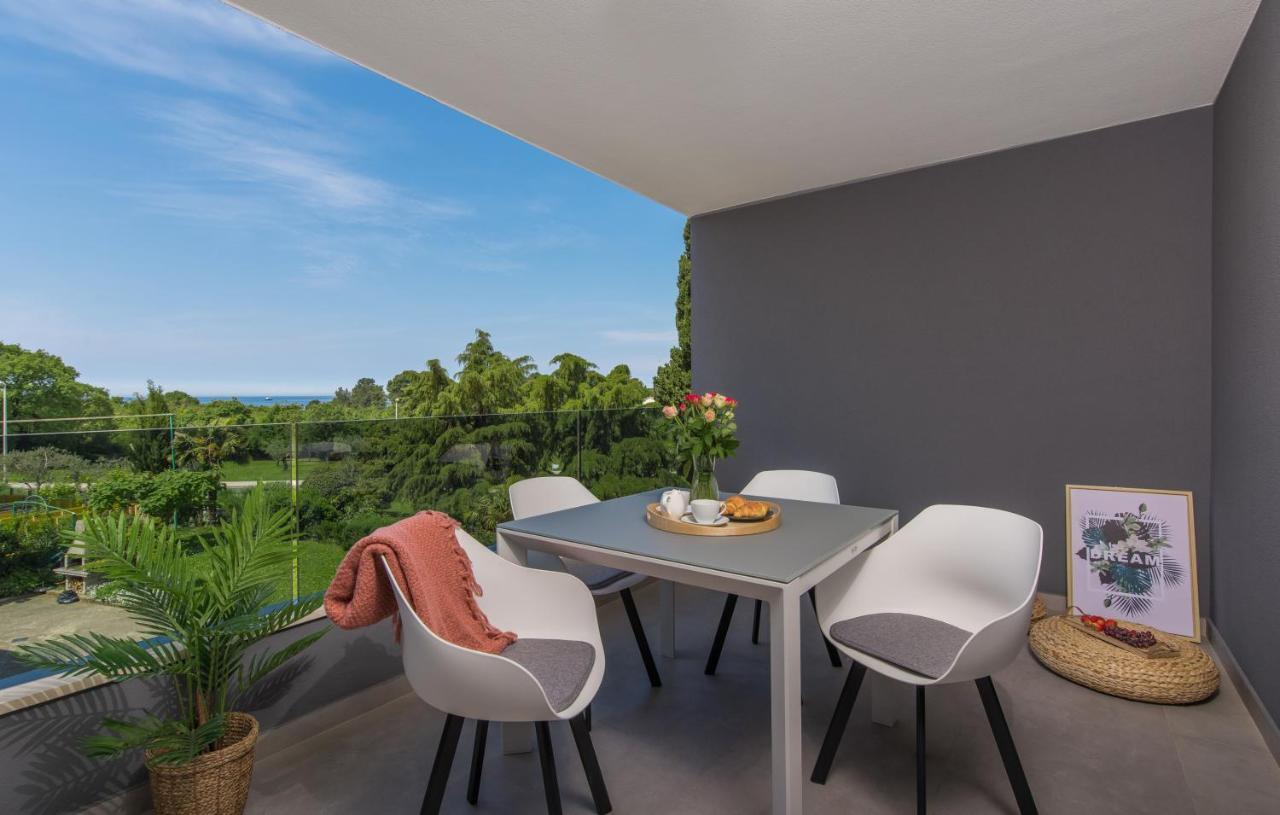Apart Residence Galant Ровинь Экстерьер фото
