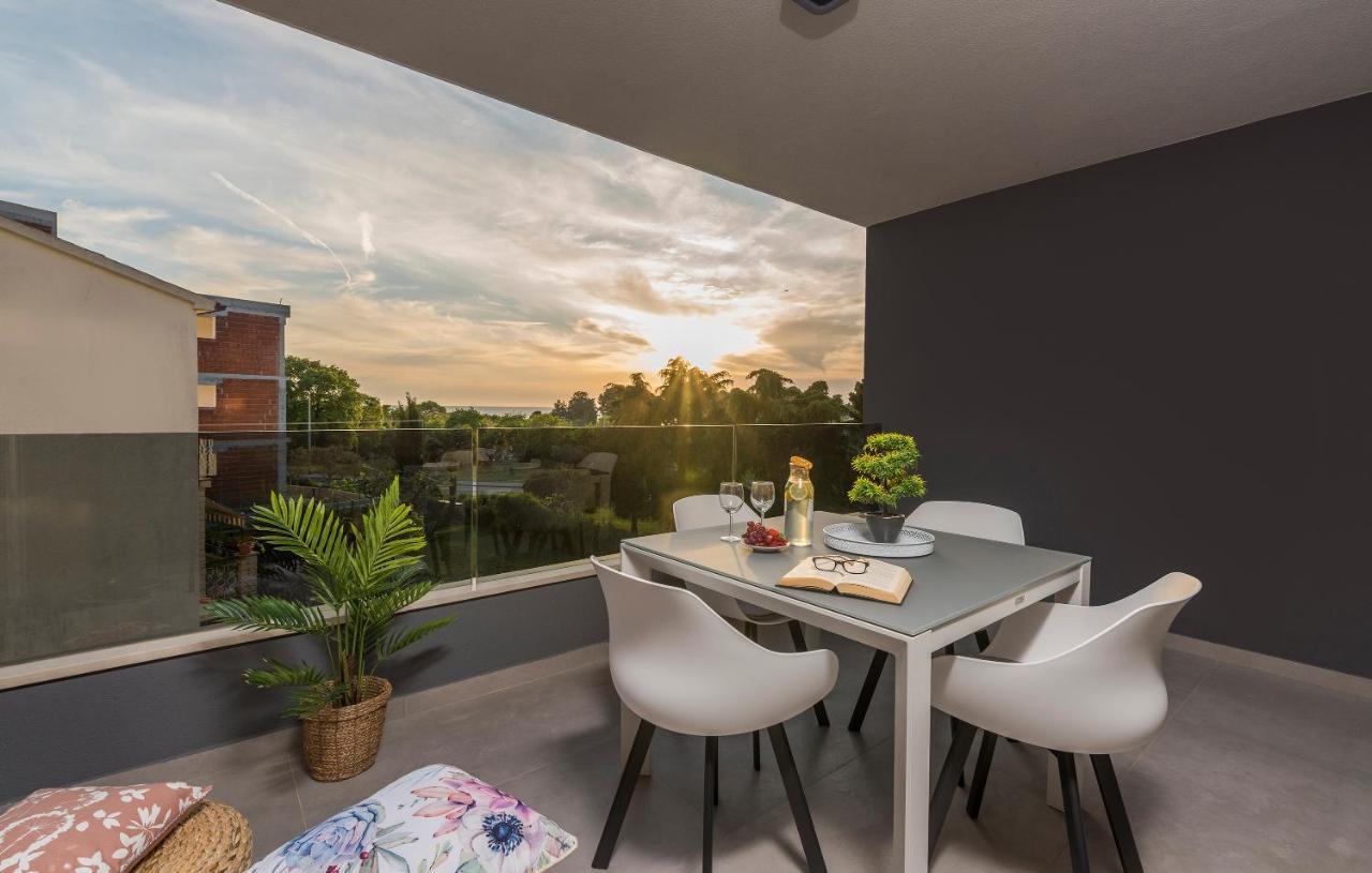 Apart Residence Galant Ровинь Экстерьер фото